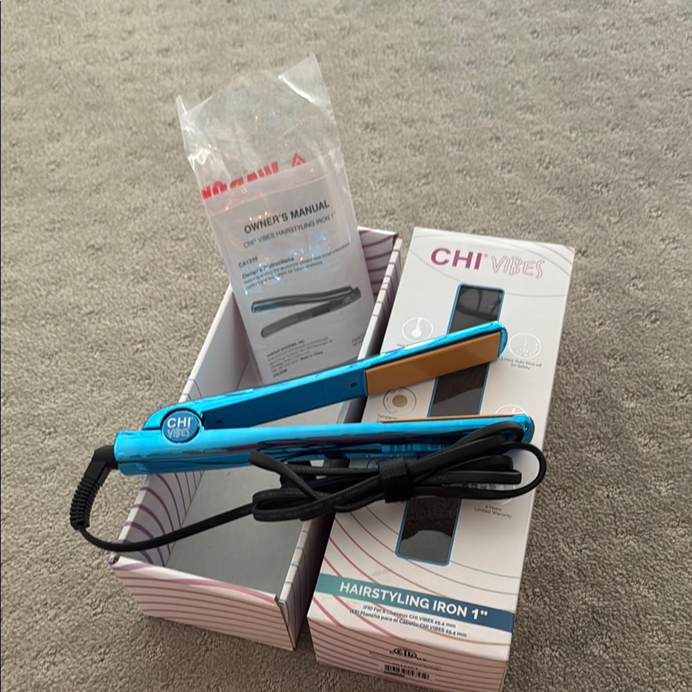 CHI Vibes 1” Flat Iron Hair Straightener - used ONCE! - Picture 2 of 6